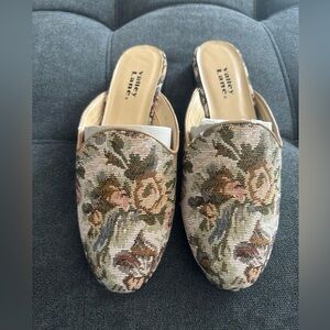 Valley Lane mules flower design